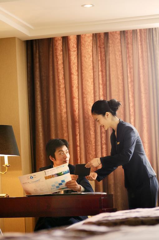 Forstar Hotel - North Renmin Road Chengdu Esterno foto